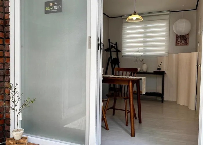 Private Single Family House 7 Minutes To Hansung Station 샬레 *