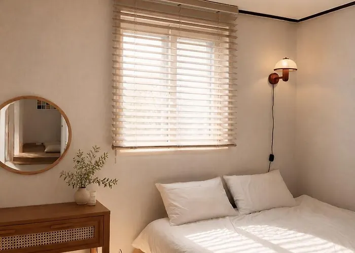 Private Single Family House 7 Minutes To Hansung Station *